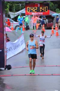 BIB: 042
                            <button type="button" onclick="openModal(5743094)" class="btn btn-primary btn-sm float-right btn-popup" data-toggle="modal" data-target=".modal-high-quality">
                        <i class="fas fa-shopping-cart"></i> Add to Cart
                    </button>
                                            <button type="button" onclick="isThisMe(5743094, true)" class="btn btn-success btn-sm float-right btn-popup btn-isme hidden" data-toggle="tooltip" data-placement="bottom" title="นี่คือรูปของคุณใช่ไหม คลิกที่นี่เพื่อเอาเข้าอัลบั้ม">
                        <i class="fas fa-plus"></i> Add to album
                    </button>
                    <button type="button" onclick="isThisMe(5743094, false)" class="btn btn-warning btn-sm float-right btn-popup btn-isnotme hidden">
                        <i class="fas fa-ban"></i> Remove from album
                    </button>